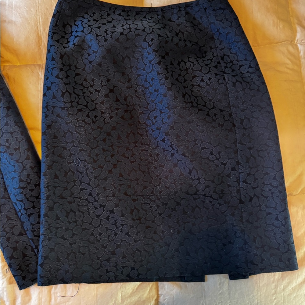 Tahari Navy Leaf Pattern Blazer - image 2